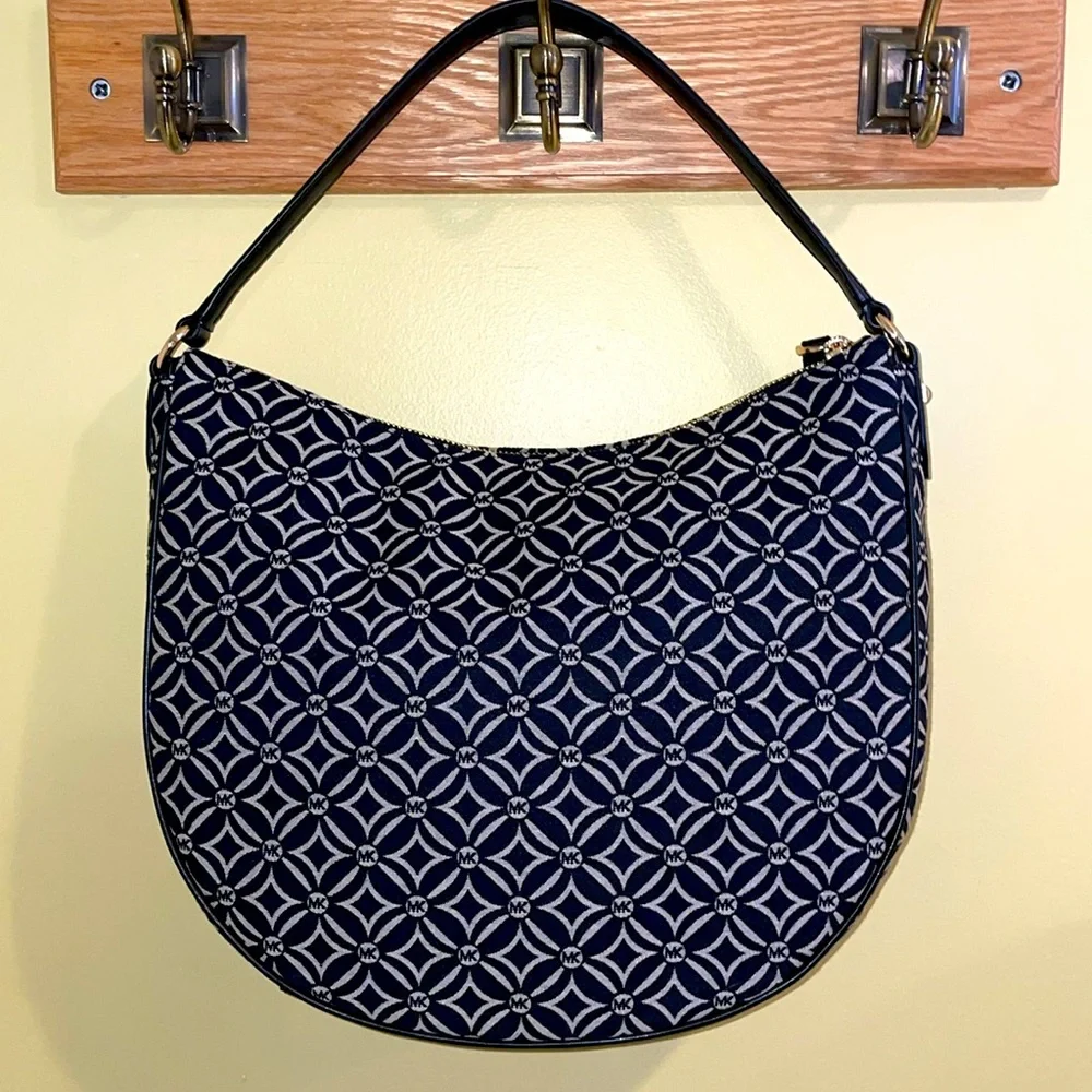 Michael Kors Dover Half-Moon Shoulder Hobo Bag Navy Blue NWT
